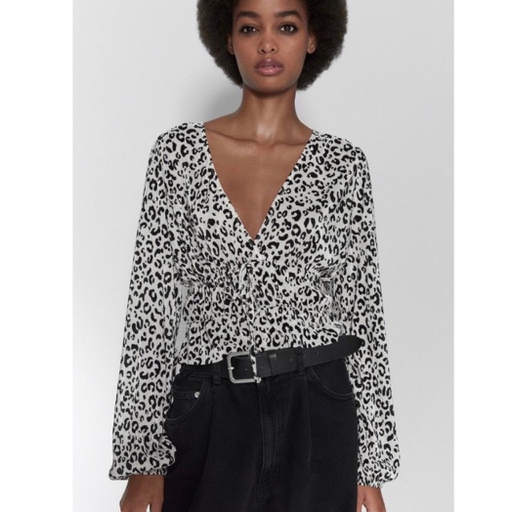 🔴 zara leopard print going out top